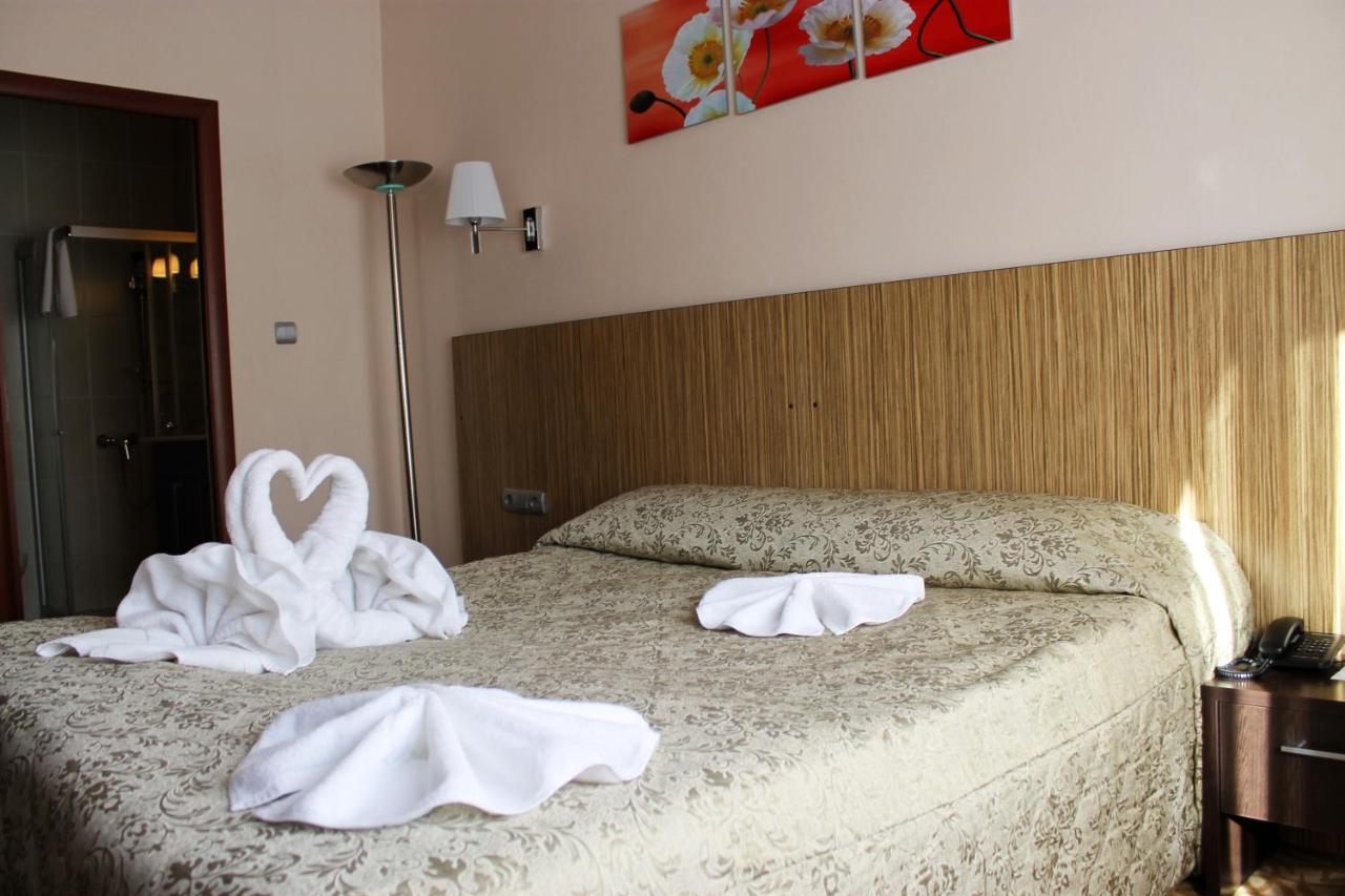 Kapriz Karakol Hotell Eksteriør bilde