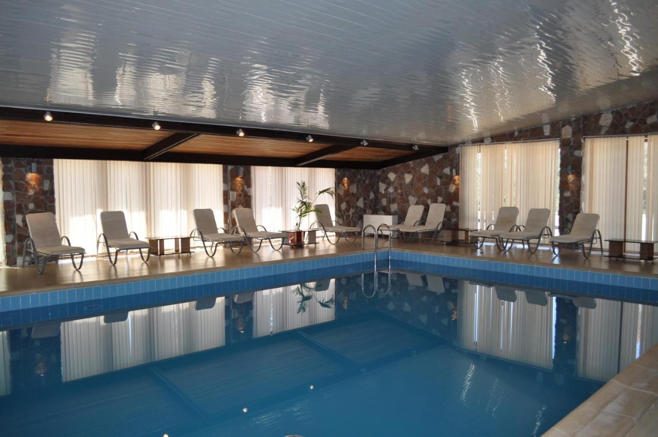 Kapriz Karakol Hotell Eksteriør bilde