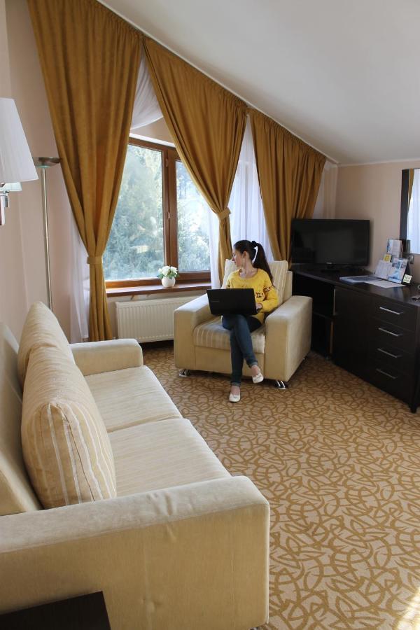 Kapriz Karakol Hotell Eksteriør bilde